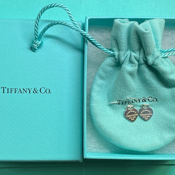 New Return to Tiffany & Co Mini Heart French Hook Earrings 925 Silver W/Box - Picture 6 of 8
